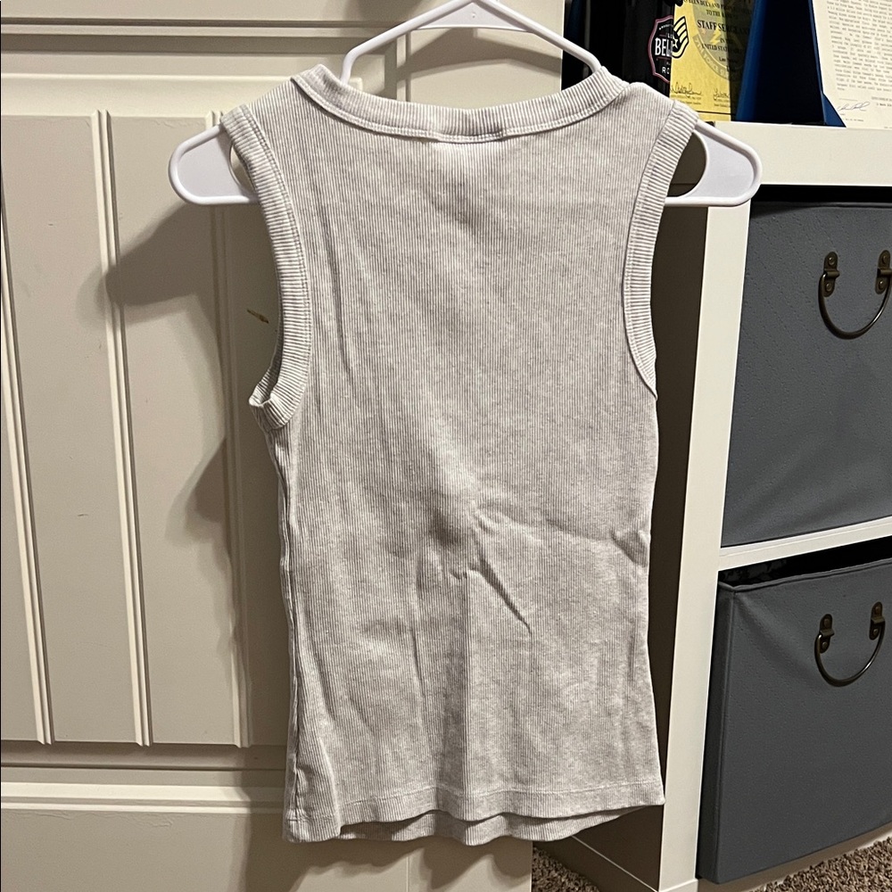 Universal Thread Gray Ribbed Tank Top - Picture 2 of 3